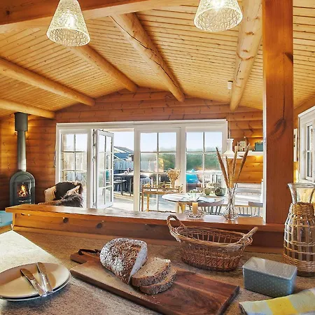 Beautiful In With Kitchen *